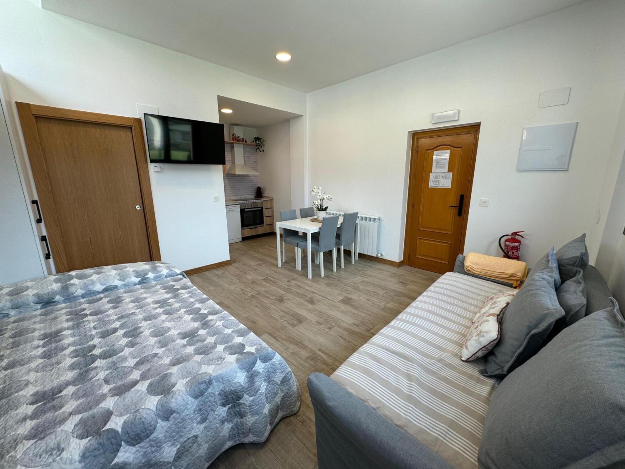 Apartamentos Montejurra Ayegui Exterior photo